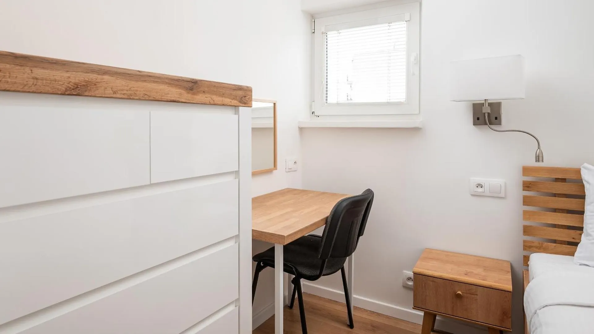 Krasinski Garden Comfort Apartment 바르샤바